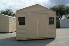 bungalow-with-double-doors-and-2-sm-windows