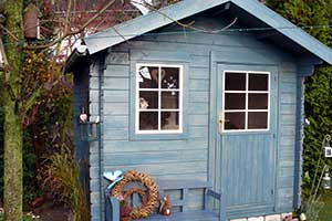 What Is the Difference Between a Shed and an Outbuilding?
